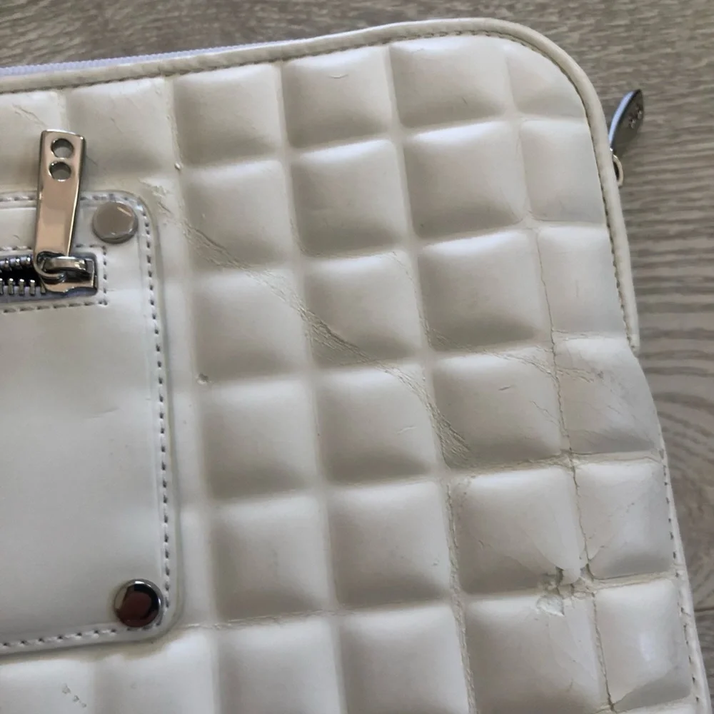 Knomo London White Quilted Laptop Sleeve Case Bag